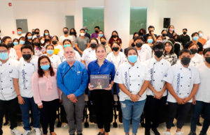 Visita académica de Mario Ardón Mejía a la UNICACH