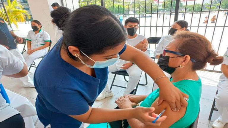 Inicia Secretaría de Salud Municipal vacunación contra Influenza