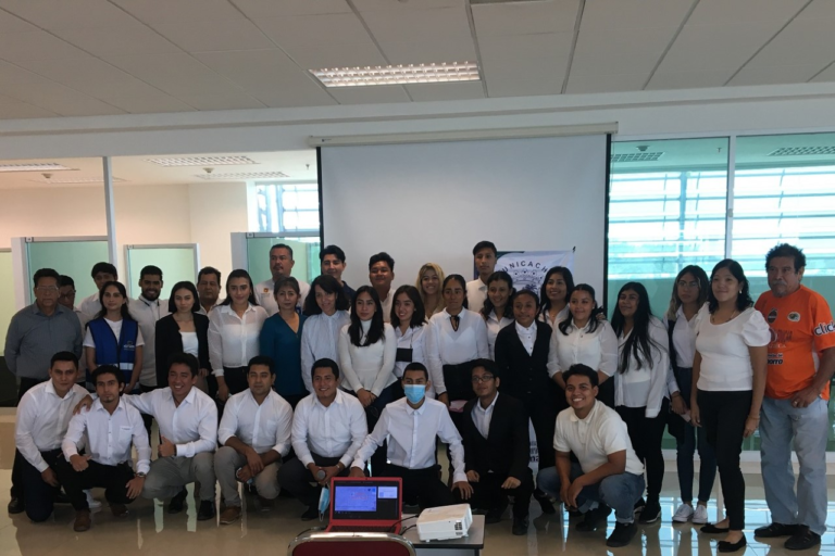 Analizan estudiantes riesgos de desastres en colonias de Tuxtla