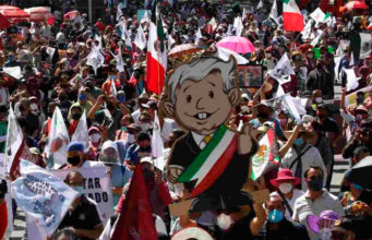 Empleados y funcionarios acusan presión para asistir a la marcha de AMLO éste 27 de Noviembre