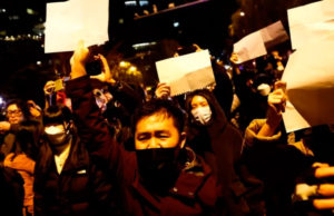 Barricadas y detenciones en China tras las inusuales protestas contra Xi Jinping y su gobierno por el manejo de la pandemia