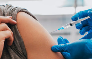 Vacunación en Chiapas contra la influenza lleva un avance del 55%, refuerzo para COVID aún sin fecha