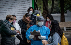 El desafío de México ante la emergencia por la covid en China: más vacunas, mayor vigilancia, pruebas PCR y uso de cubrebocas