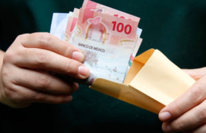 El salario mínimo en México aumentará un 20% en 2023