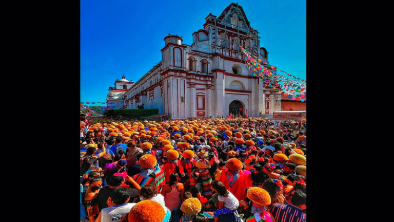 Salen los Parachicos en la Fiesta Grande de Chiapa de Corzo tras dos años de ausencia