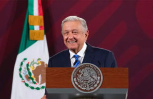 AMLO toma la palabra a Calderón y llama a la oposición a agruparse rumbo a 2024