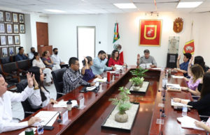 Ayuntamiento de Tuxtla, autoriza obras de rehabilitación de vialidades y recurso para el fortalecimiento en la erradicación de la violencia contra las mujeres.