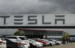 Tesla se instalará en un estado donde haya agua y NL no tiene, dice AMLO