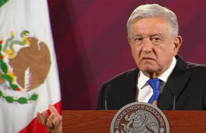AMLO reta a “departamentito” de Departamento de Estado de EU a presentar pruebas sobre masacres en México