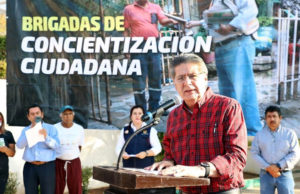 Presidente de Tuxtla da inicio trabajos de brigadeo casa por casa para sensibilizar a la población