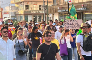 Marchan contra tala de árboles por circuito interior en Chiapas