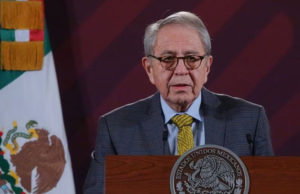 Jorge Alcocer asegura que “el estado de salud del presidente López Obrador es bueno” y receta “paracetamol, líquido y descanso”