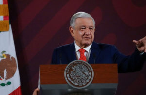 López Obrador arremete contra la Corte Suprema tras tumbar el ‘plan B’: “El Poder Judicial está podrido”
