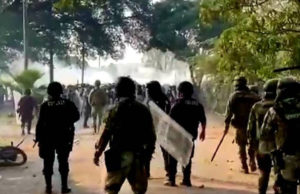 Ingresan autoridades a Frontera Comalapa, tras enfrentamiento repliegan a bloqueadores