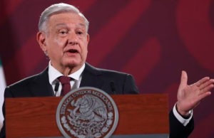 López Obrador critica la elección del candidato presidencial de la oposición y asegura que en dos días él mismo dirá quién es
