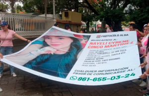 Familiares y amigos de Nayeli Cyrene marchan en Tuxtla Gutiérrez para exigir su localización