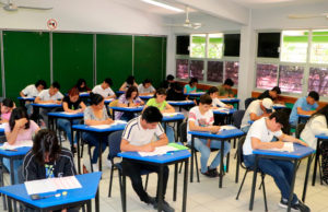 Evalúa UNICACH a sus aspirantes