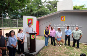 Inaugura Carlos Morales el Consultorio veterinario Público de pequeñas especies en el parque Tuchtlan