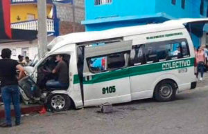 Fuerte accidente entre colectivo de la ruta 91 y un auto particular deja como saldo 1 muerto y 15 personas heridas
