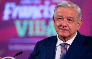 “Estoy contentísimo”, dice AMLO sobre resolución de la Corte por libros de texto