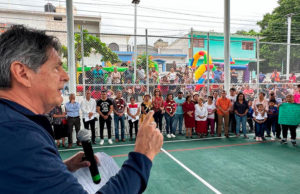 Inaugura Carlos Morales obra de pavimentación con asfalto y una cancha de usos múltiples con domo en la colonia Reforma
