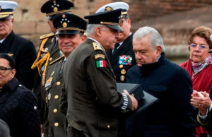 AMLO defiende a Cienfuegos: dice que la DEA le fabricó delitos por venganza y lo deslinda del caso Ayotzinapa