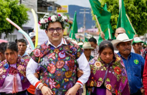 Un éxito la asamblea informativa de Aguilar Castillejos en Ixtapa