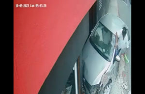 Circula nuevo video del accidente vial del pasado lunes donde se vieron involucrados un transporte colectivo de la ruta 91 y un automóvil particular