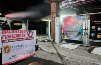 Realiza la Secretaría de Salud Municipal operativos de fumigación en diferentes colonias para prevención de mosquitos