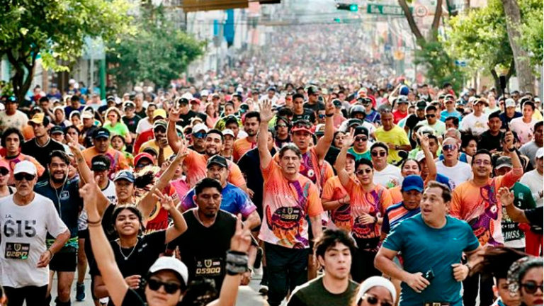 Éxito rotundo en la 4a Gran Carrera Tuchtlán: Más de 10,500 corredores corrieron hoy en Tuxtla