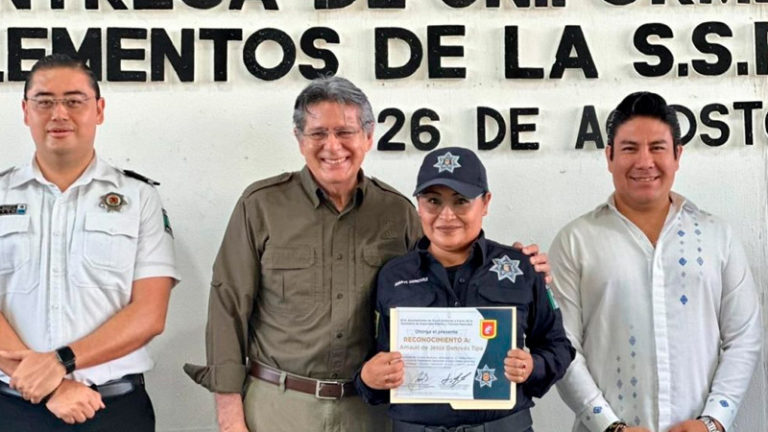 Reconoce Carlos Morales a policías de Tuxtla y dignifica su labor