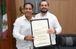 Toma protesta Víctor Manuel Urbina Abadía como nuevo oficial mayor del Estado