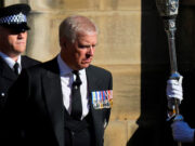 Arrestan al expríncipe Andrew de Inglaterra; es por conducta indebida en ejercicio de cargo público relacionada con Epstein