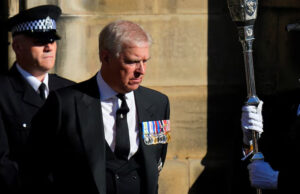 Arrestan al expríncipe Andrew de Inglaterra; es por conducta indebida en ejercicio de cargo público relacionada con Epstein