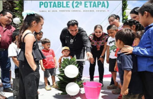 Eduardo Ramírez Aguilar inaugura sistema de agua potable en Frontera Corozal, Ocosingo