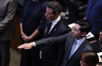 Senado ratifica a Roberto Velasco como nuevo Canciller; rinde protesta ante el Pleno