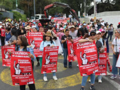 CNTE acusa represión y hostigamiento al intentar llegar al Estadio CDMX; llegan a Segob para reunión