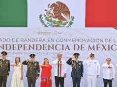 Eduardo Ramírez presencia el Desfile Militar acompañado por miles de chiapanecas y chiapanecos