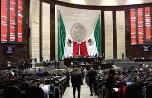 Aguinaldo y horas extras seguirán gravados; Diputados rechazan eliminar el ISR
